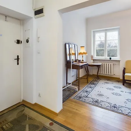 Cozy In Krakowskie Przedmiescie Near Old Town By Renters Apartment *