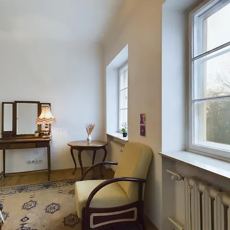 Cozy In Krakowskie Przedmiescie Near Old Town By Renters Warsaw