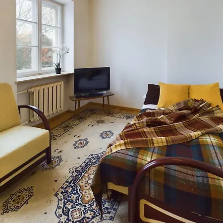 Cozy In Krakowskie Przedmiescie Near Old Town By Renters Warsaw